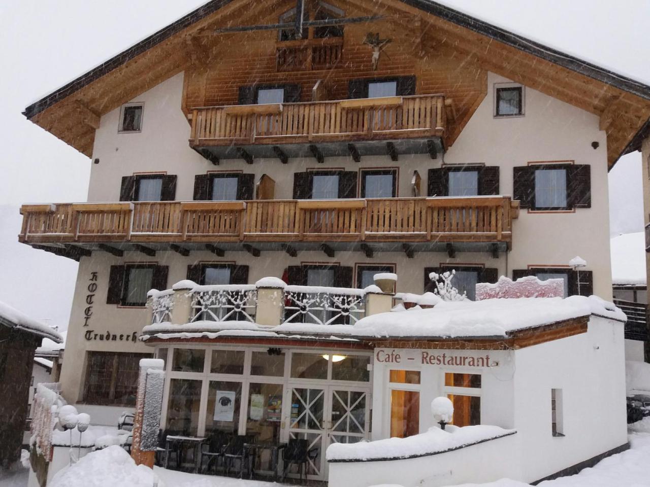Hotel Trudnerhof Im Naturpark Trudnerhorn トローデナ エクステリア 写真